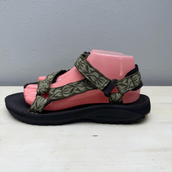 Teva Shoes - Teva Green Hurricane Sandals Size 9